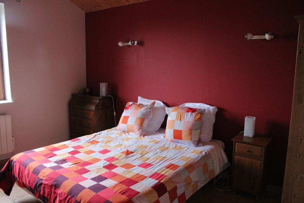 Ferme De La Corbette Bed & Breakfast Cluny Exterior photo