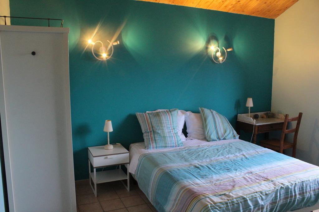 Ferme De La Corbette Bed & Breakfast Cluny Exterior photo